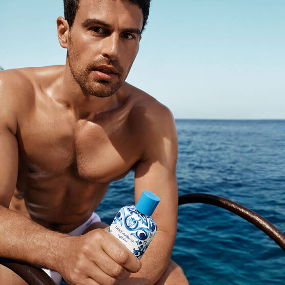 Perfume Dolce & Gabbana Light Blue Capri In Love Masculino Eau de Parfum